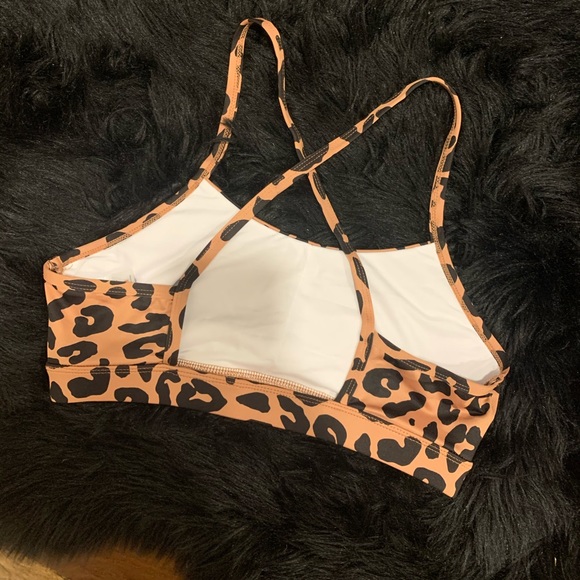 LEOPARD - Picture 2 of 2